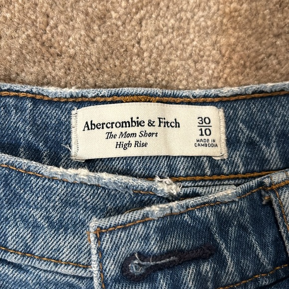 COPY - Abercrombie & Fitch High Rise Denim Shorts - Picture 2 of 5